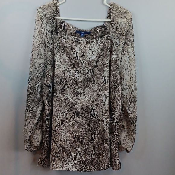 Apt. 9 Tops - EUC APT 9 Long Sleeve Animal Print Square Neck Top XXL